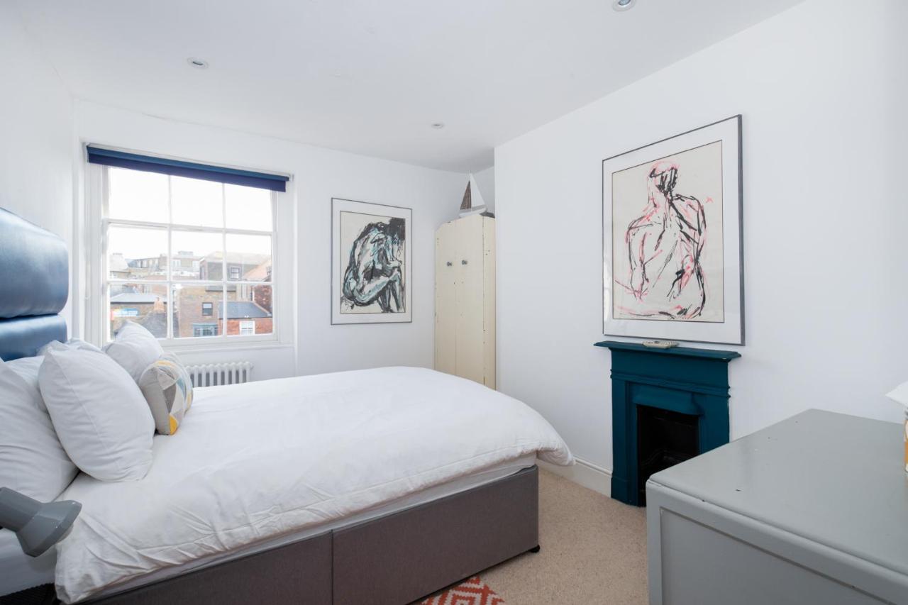 Angela's Guest Suites Guest house Margate