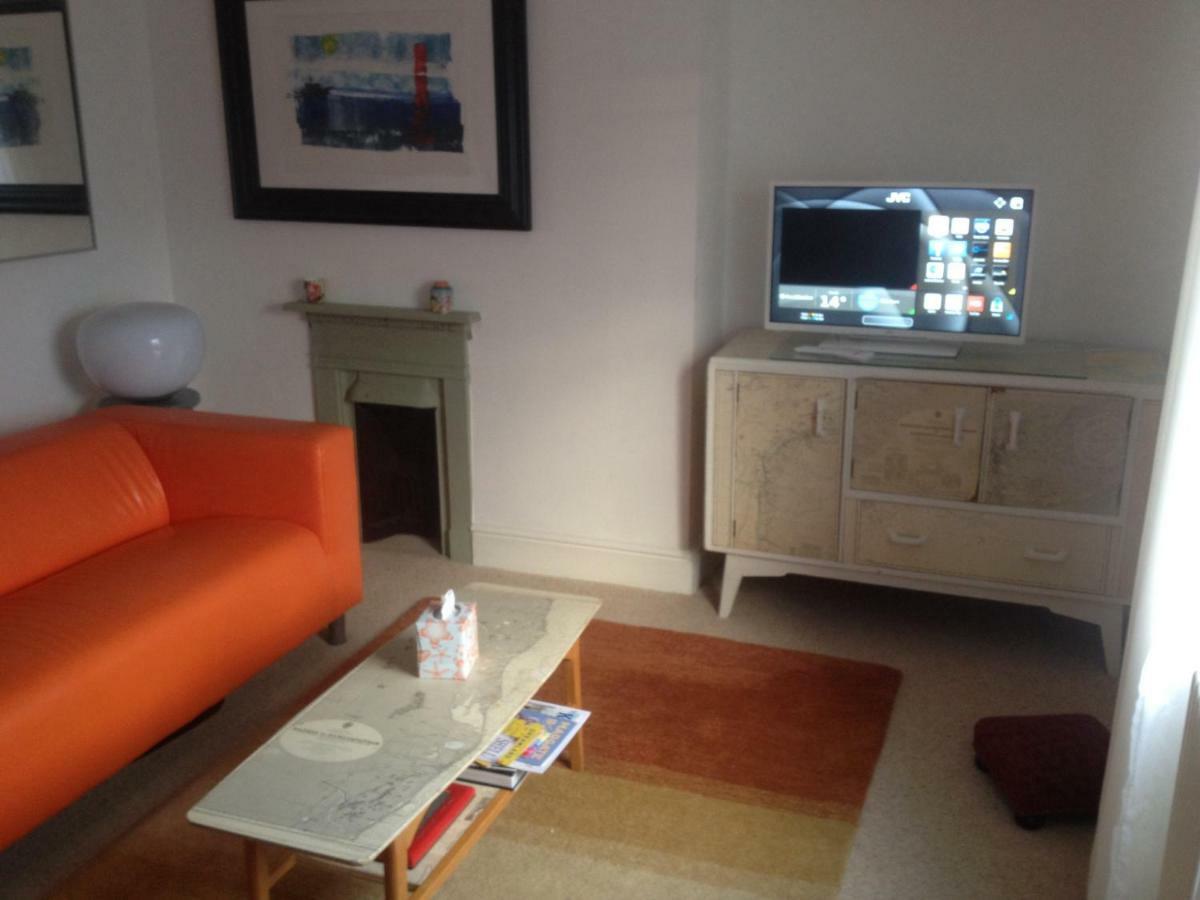 Guest house Angela's Guest Suites Margate